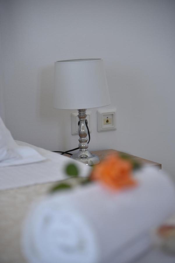 Family Apartments 1 Lechaio Екстер'єр фото