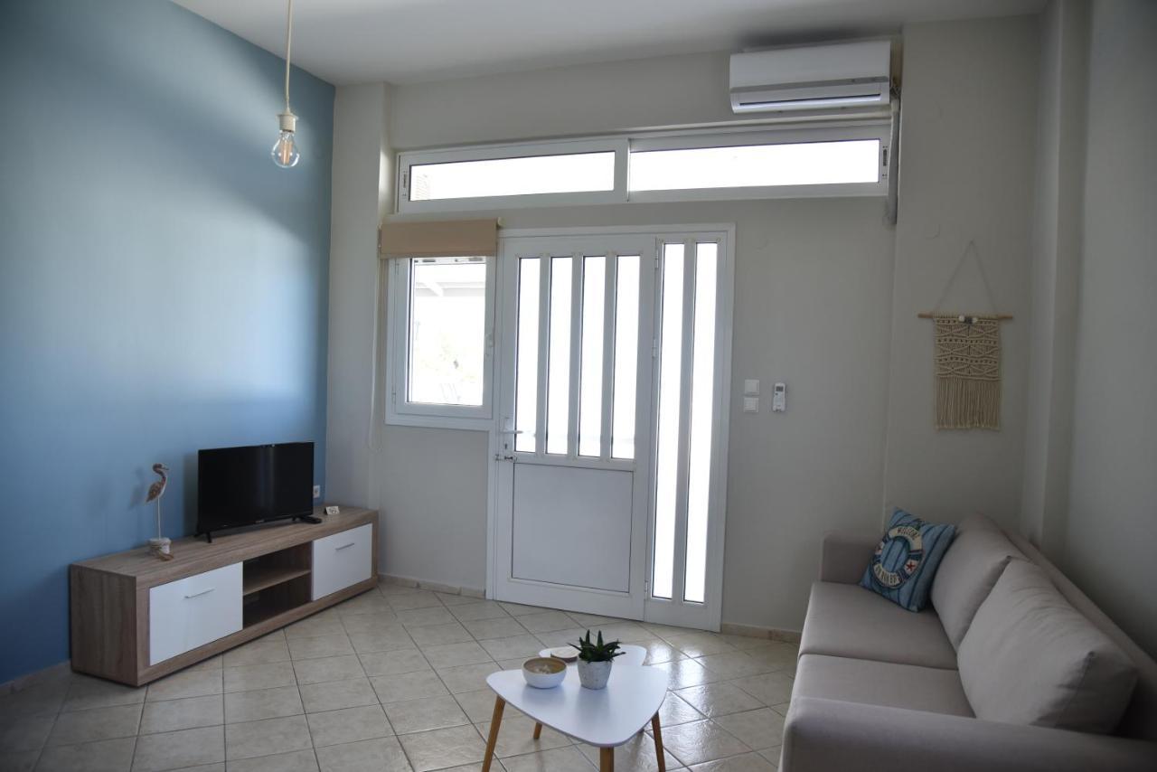 Family Apartments 1 Lechaio Екстер'єр фото
