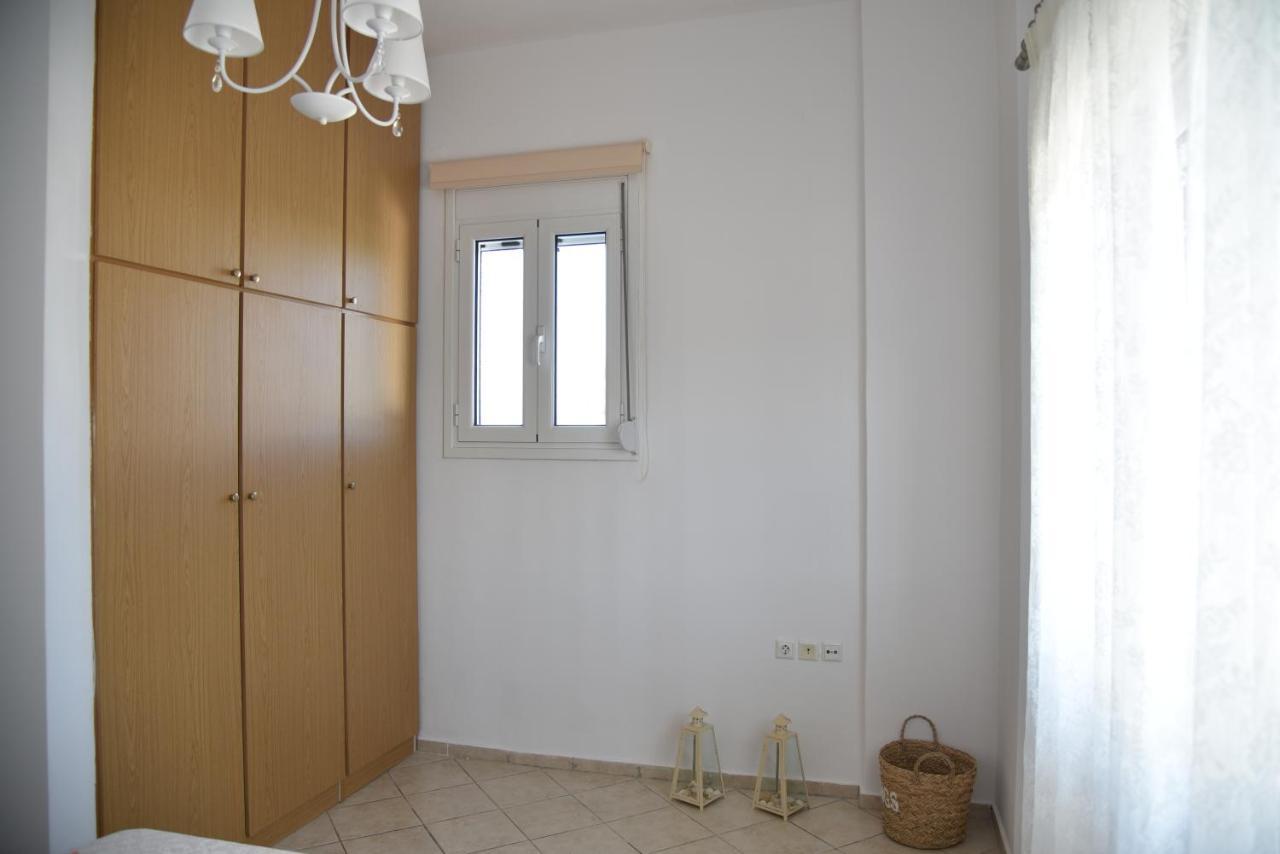 Family Apartments 1 Lechaio Екстер'єр фото